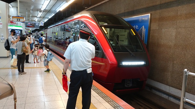近鉄80000系電車