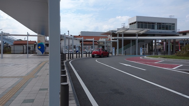 可児駅駅舎