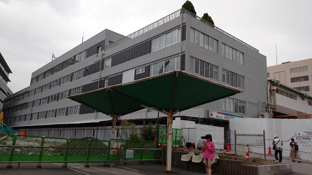 神宮前駅東口